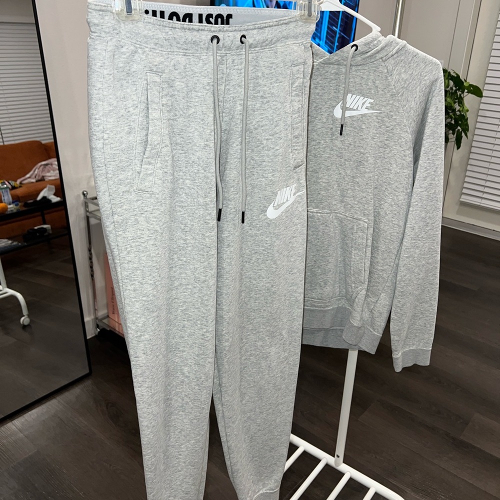 Nike Sweat Suit